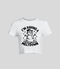 Having a Meltdown — Crop top blanca con estampado navideño